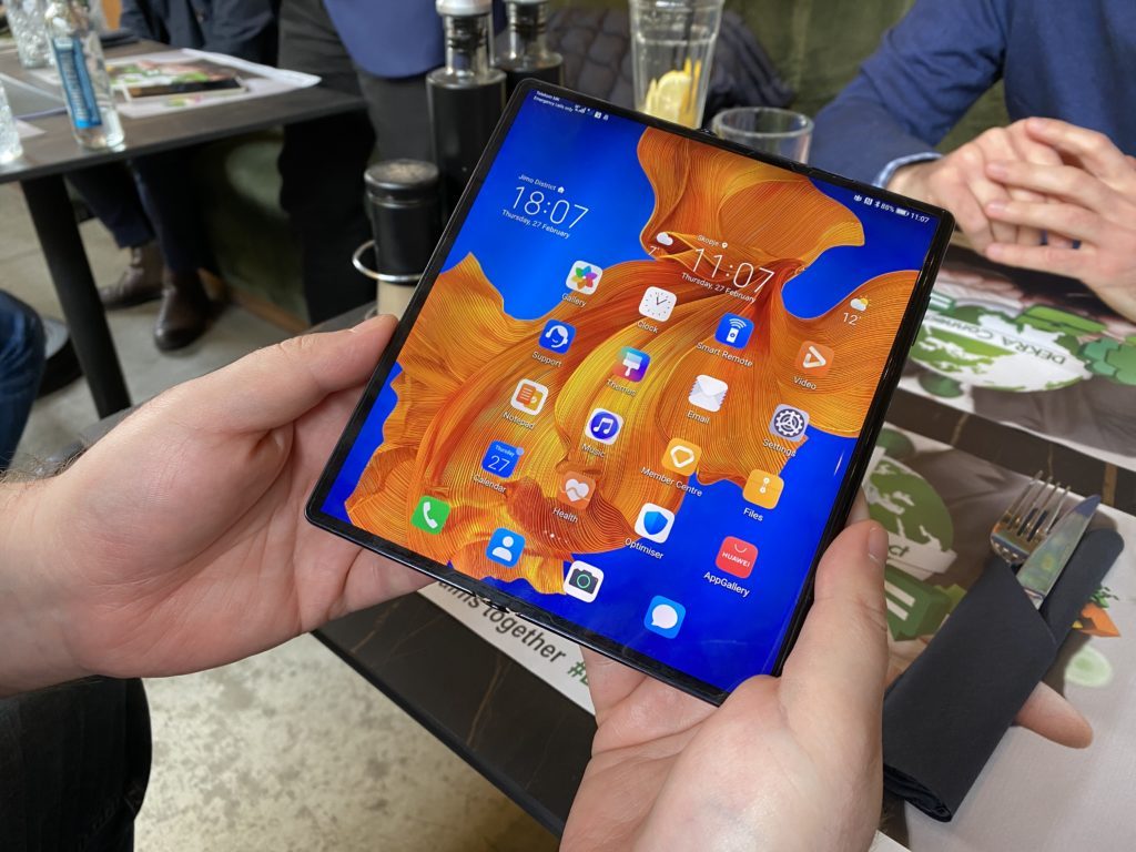 Huawei Introduces Mate Xs at streaming event and organized media gathering in Macedonia where the device was available for testing